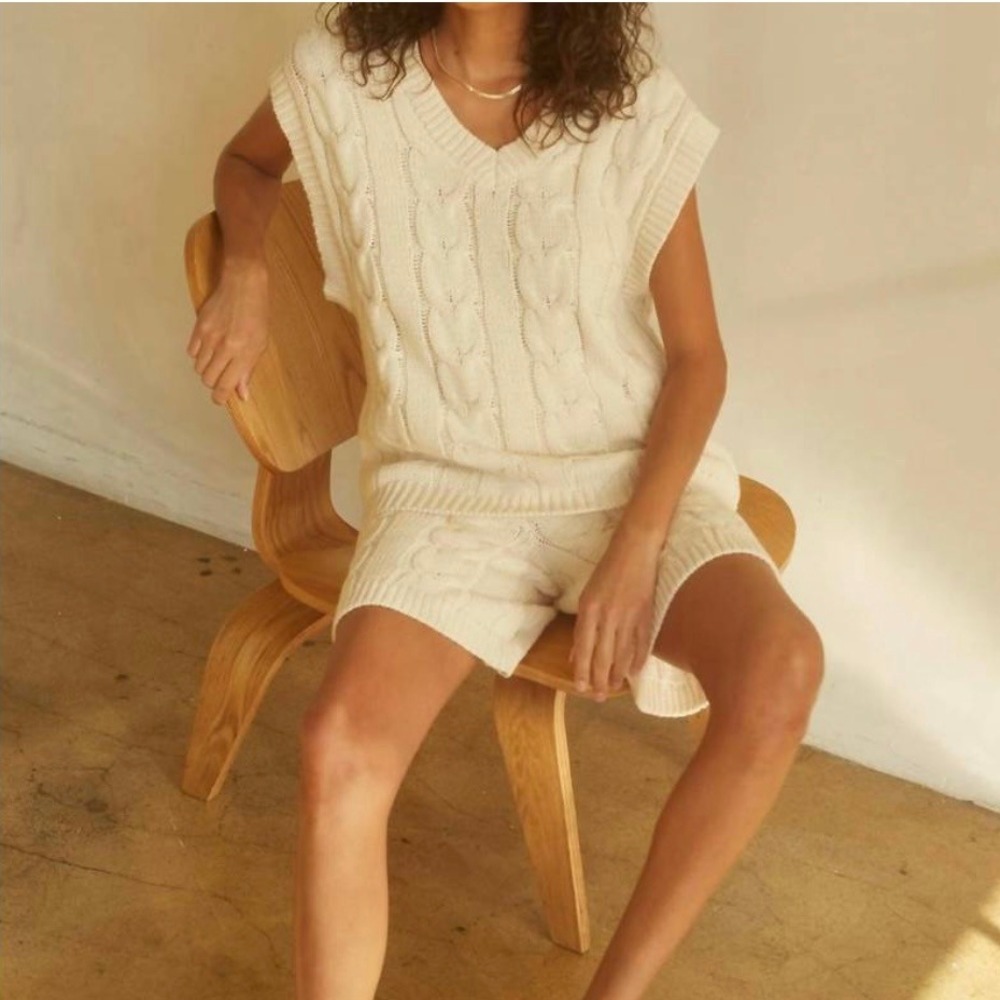 Crescent Louis Sweater Shorts Womens Medium Ivory Cream Cable Knit 100% Cotton
